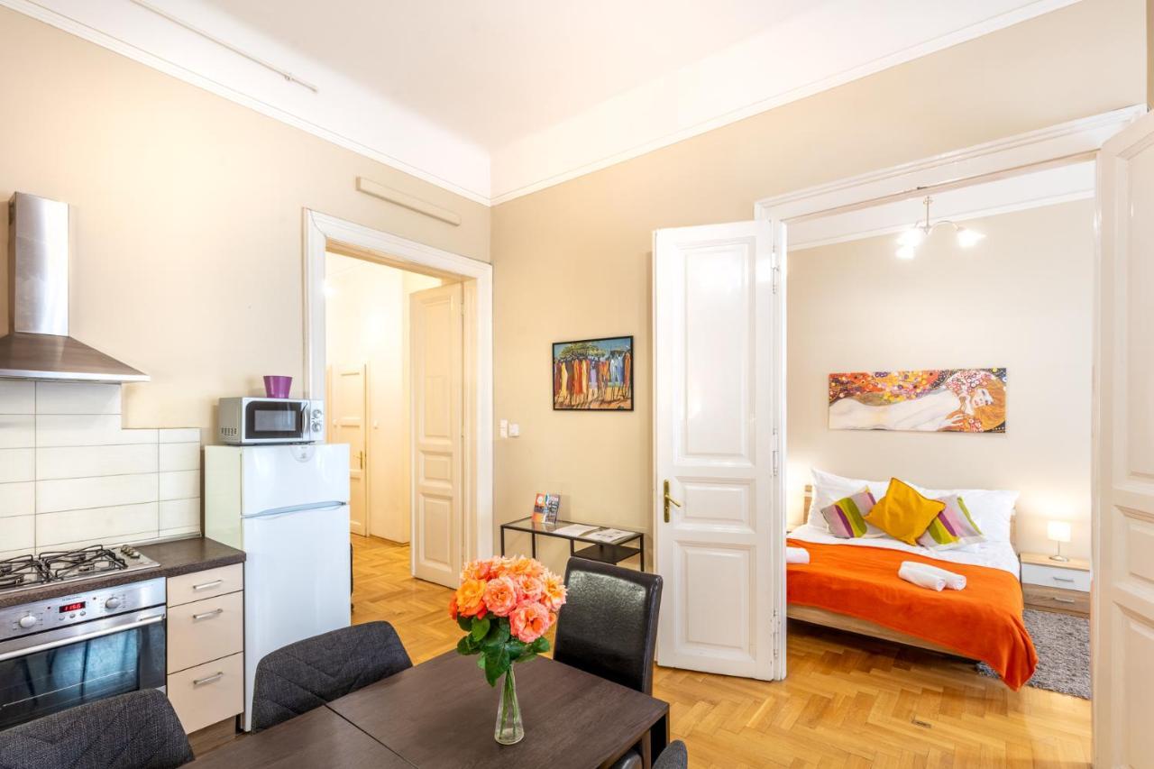 Orangehomes Kalvin Sq 2 Bedroom Apartment Budapest Exterior photo