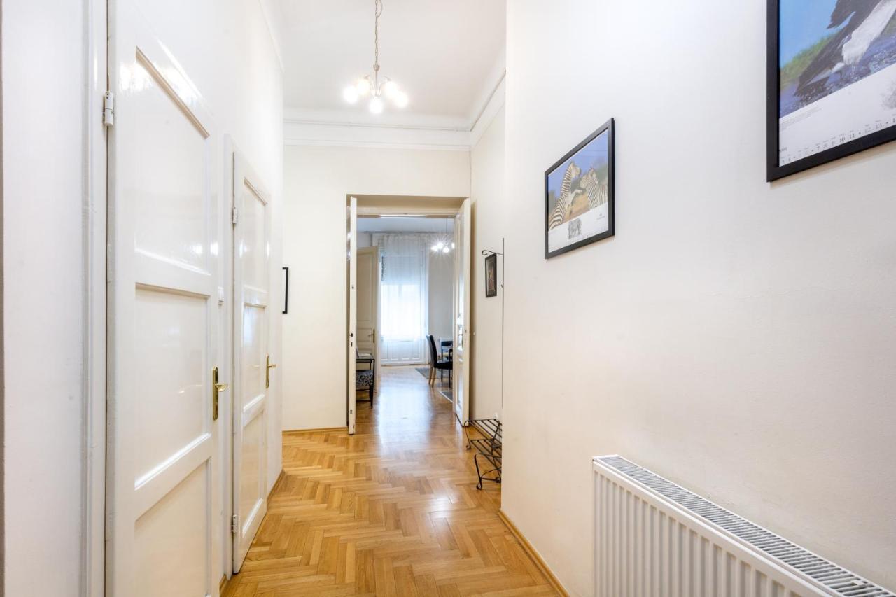 Orangehomes Kalvin Sq 2 Bedroom Apartment Budapest Exterior photo